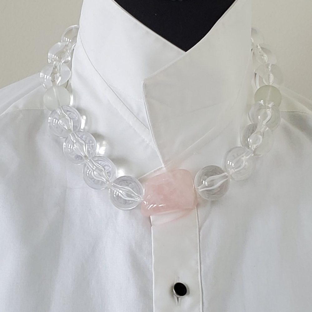 Elegant Rose Quartz and Clear Beaded Necklace
